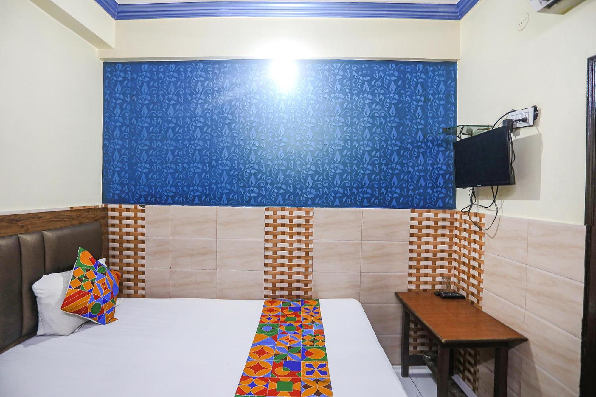 OYO 69930 Hotel Kanha Dham Kanpur Bagian luar foto
