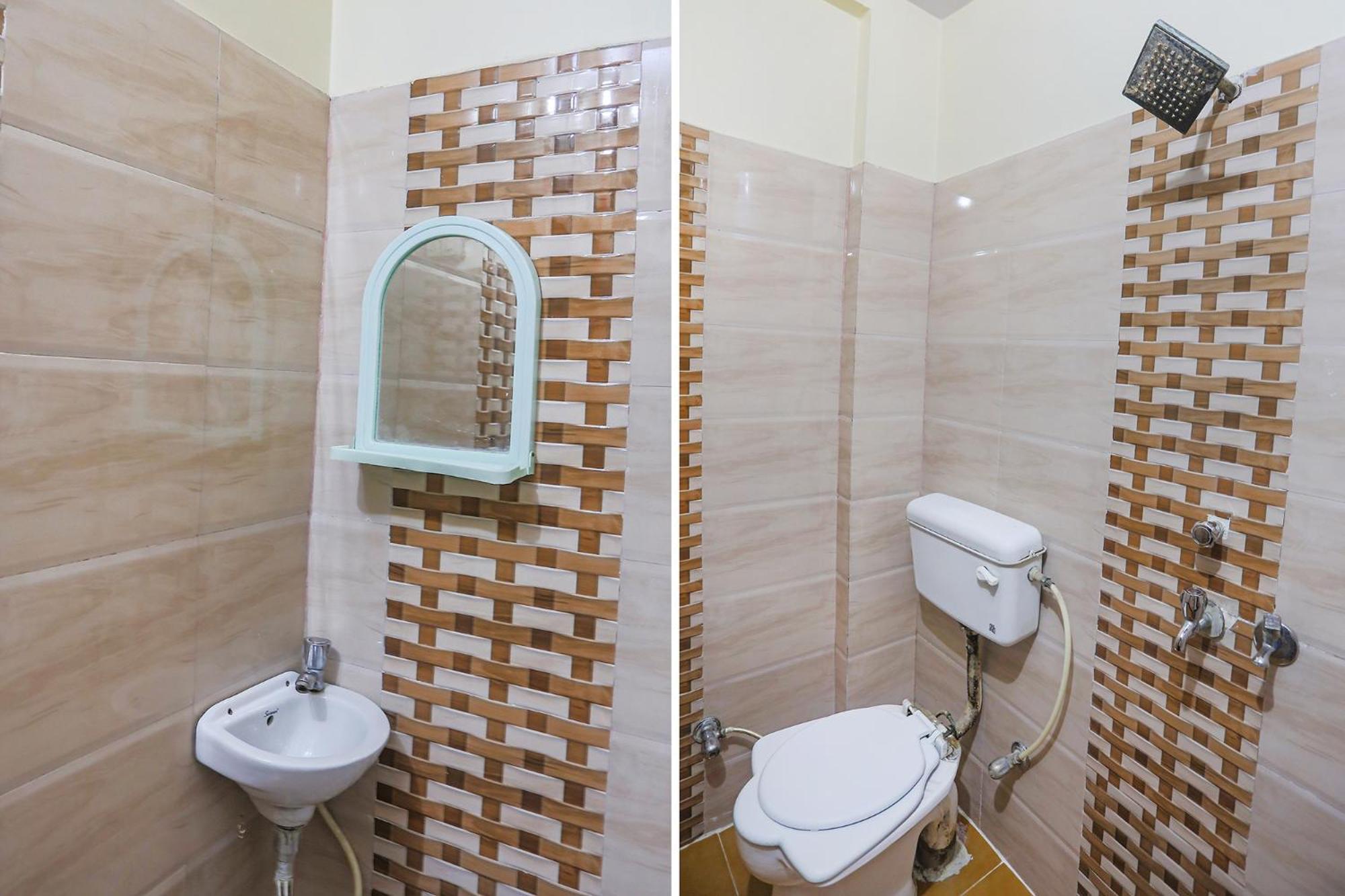 OYO 69930 Hotel Kanha Dham Kanpur Bagian luar foto