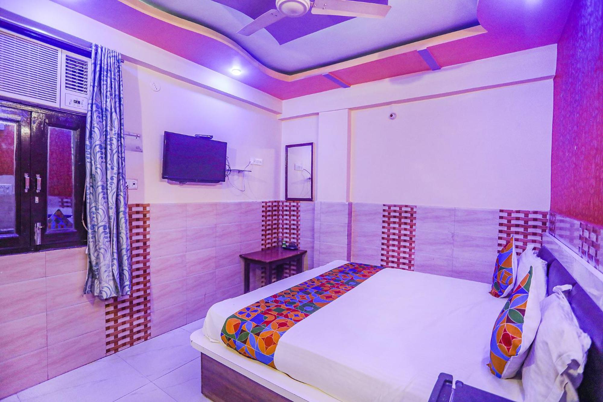 OYO 69930 Hotel Kanha Dham Kanpur Bagian luar foto